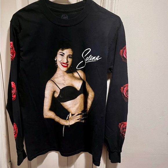 Selena long sleeve t-shirt with floral design on sleeves - Picture 12 of 12